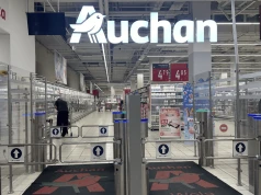 Pilny komunikat Auchan. Sieć wycofuje popularny ser, wykryto bakterię