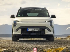 Dwa nowe kompaktowe SUV-y Kii już w Polsce. Ultradługa lista wyposażenia standardowego