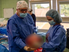 Pacjentka miała w brzuchu torbiel ważącą kilka kilogramów. Trudna operacja w USK w Rzeszowie