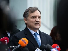 „Nie chcą ginąć za Ziobrę”. W PiS narasta ferment po aferze Zondacrypto