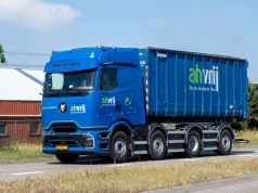 41,5-tonowy eActros 8×2 z idealnie równym rozstawem – po jednej baterii za każdą z osi