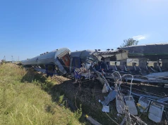 Katastrofa na przejeździe kolejowym. Ciężarówka zderzyła się z pociągiem Intercity, nie żyje pasażerka