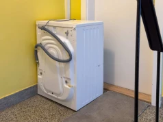 Klatki schodowe to nie magazyny. Ministerstwo szykuje nowe obowiązki dla wspólnot