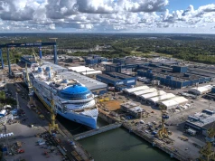 Wodowanie nowego wycieczkowca klasy Icon dla Royal Caribbean