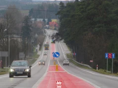 Coraz więcej czerwonych dróg w Polsce. Po których można jeździć, a po których nie?