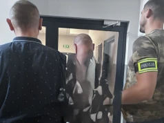 Miał zakazy wydane przez sądy w Koninie i Turku. Wpadł podczas kontroli