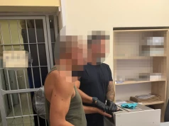 Pijany kierowca z Ukrainy szarpał i kopał policjantów. Pomagała mu jego pasażerka