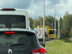 Autobus wodorowy uległ awarii i zablokował ulicę w Tychach. Kilka dni wcześniej też była awaria i zablokowane rondo