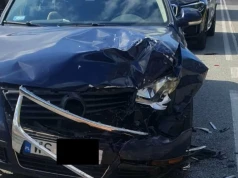 Zderzenie trzech samochodów w Żelkowie Kolonii - dwie osoby poszkodowane
