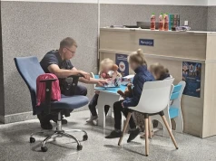 Kompletnie pijana matka opiekowała się trzema małymi córkami. 40-latka miała blisko 2,5 promila