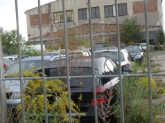 Nikt nie chciał kupić porzuconych aut podczas pierwszej licytacji. Miasto szykuje kolejną próbę sprzedaży