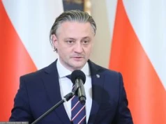 Policja ma wkroczyć do TK? Szef BBN mówi o "złamaniu prawa"