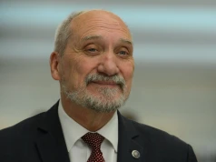 Macierewicz się doigrał? Czarne chmury nad politykiem po miesięcznicy smoleńskiej