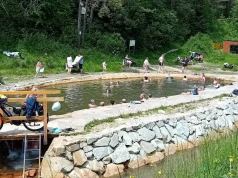 Gorące źródło tuż za polską granicą. Za kąpiel nie zapłacisz ani grosza