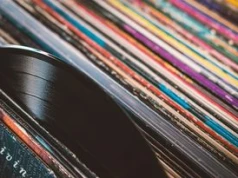 CD wracają na rynek, winyle rosną dalej. Zaskakujące dane z USA