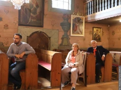 Kościół po jednej stronie granicy, szkoła po drugiej. Ludoznawcy z PZKO poznawali historię pogranicza