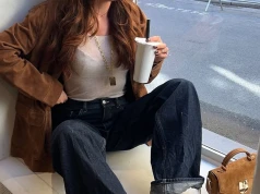 Zakładasz ją do jeansów i od razu jest efekt. Reserved ma marynarkę na promocji, Zara podobne fasony
