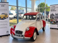 Salony Citroëna zapełniły się 2CV. Klienci mogą pomyśleć, że kaczka wróciła do sprzedaży