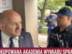 Sfrustrowany Gosek starł się z policją. Szokujące słowa posła PiS! „Ile jeszcze musi umrzeć?”