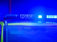 Śmiertelny wypadek w Kalenicach w powiecie łowickim. Audi potrąciło dwóch pieszych. Nie żyje 36-latek