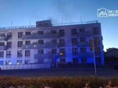 Silne zadymienie budynku w Ursusie. Pożar Mercedesa w podziemnym garażu