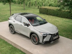 Lexus NX 2026 w Polsce: kiedy przedsprzedaż i co się zmieniło w nowej generacji?