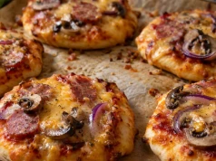 Bez drożdży i bez czekania. Pizzerinki z... serka paprykowego