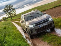 Dacia daje 23% rabatu na hybrydy w Polsce. Bigster ma niższą ratę niż Duster