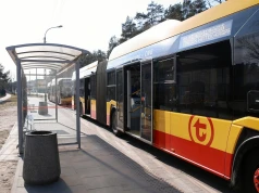Kto ma pierwszeństwo: autobus czy samochód? Policja rozwiewa wątpliwości