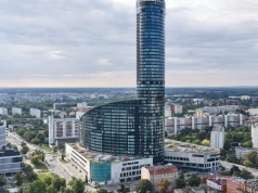 Najsłynniejszy wieżowiec Wrocławia ma nową funkcję. Biura zamienili na hotel z 208 pokojami