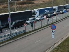 Obowiązkowa rezerwacja i opłata za przekroczenie granicy. Nowy projekt rządu