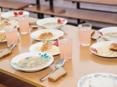 Co powinno jeść dziecko, by lepiej się uczyć. Ekspertki podpowiadają