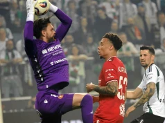 Oto składy na mecz Legia - Widzew. Papszun podjął decyzję