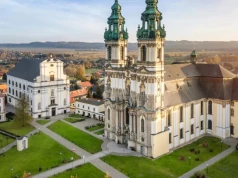 Parafianie bronią proboszcza. Zgłosił nieprawidłowości, nagle został odwołany