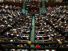 W Sejmie nocna prohibicją i zakaz reklam w aptekach; komisja wraca do przepisów o aborcji