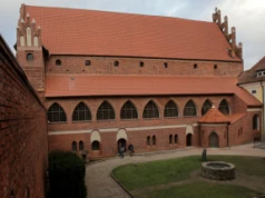 Tłumy na ostatnim zwiedzaniu zamku kapituły warmińskiej