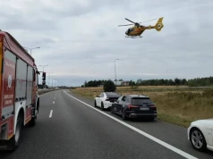 Groźny wypadek na S8 pod Wrocławiem. Na miejsce wezwano śmigłowiec LPR