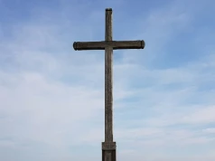 Sulejów. Krzyż choleryczny