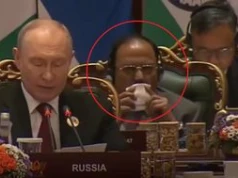 Putin przemawiał. Mężczyzna za plecami skradł show