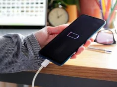Do ilu procent ładować telefon? Eksperci nie mają wątpliwości