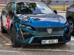 Elektryk po 3 latach traci ponad 50% wartości, benzyna zdecydowanie wygrywa przy odsprzedaży. Nowy raport