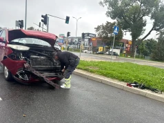 Poranna kolizja na ul. Pstrowskiego w Olsztynie. Policja apeluje o zachowanie ostrożności