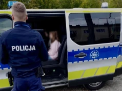 Dziewczynki robiły „sesję” na torach. Nie wiedziały, że nadjeżdża pociąg