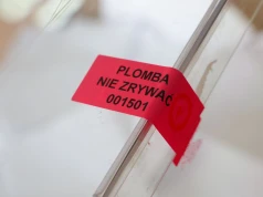 Dwaj bezpartyjni kandydaci w drugiej turze. Członkowie PiS i KO zostali w tyle