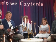 „Dziady” połączyły pokolenia. Narodowe Czytanie w Dworze w Ostrówku
