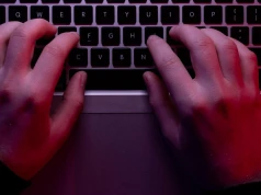 Piszesz do szkoły, mail trafia do cyberprzestępcy. Incydent w liceum