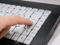 Fałszywe sklepy w sieci. Pięć osób z aktem oskarżenia