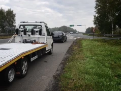 Niedzielna kolizja na S1 w Mysłowicach. Dwa auta zderzyły się przy zjeździe na A4