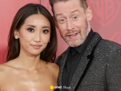 Macaulay Culkin na gali przed rozdaniem Emmy. Towarzyszyła mu matka jego dzieci