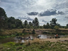 Kajaki łączą pokolenia. Parafialny spływ w Kokotku